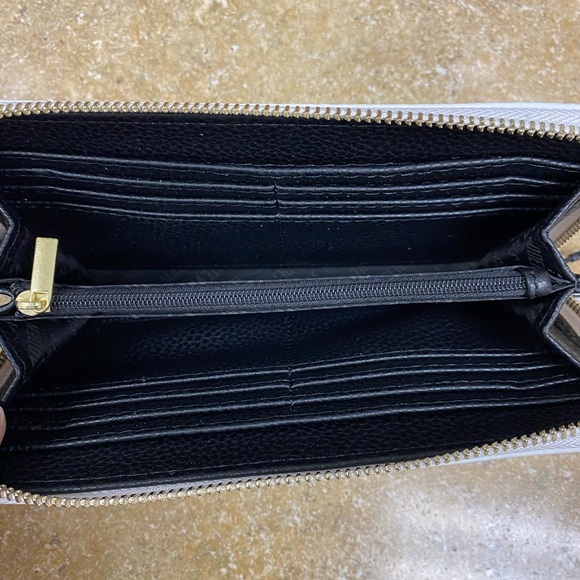 Steve Madden zipper wallet - Picture 3 of 3